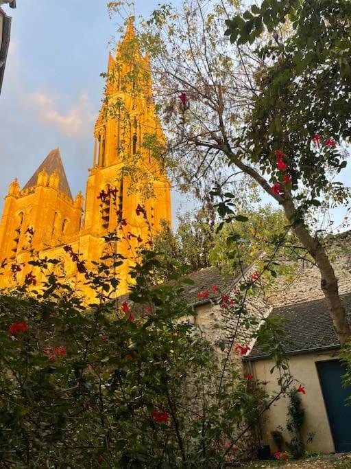Appartement Sur Le Parvis De La Cathedrale Senlis  Exterior foto